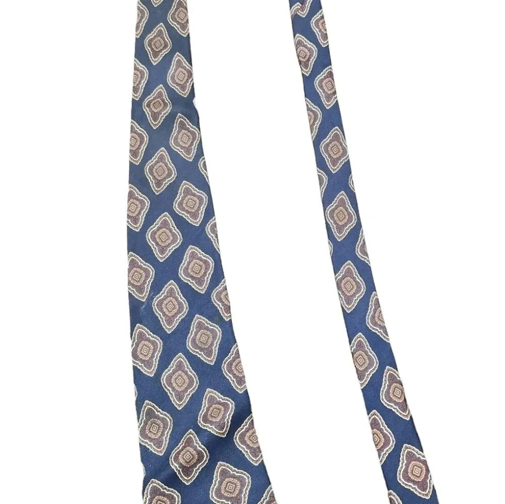KENNETH ROBERTS VINTAGE NAVY PAISLEY MENS SILK TIE - Picture 2 of 6